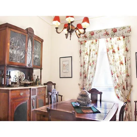 Three-bedroom In * Freiria