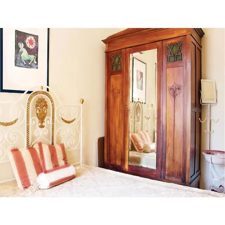 Three-bedroom In Apartment Freiria