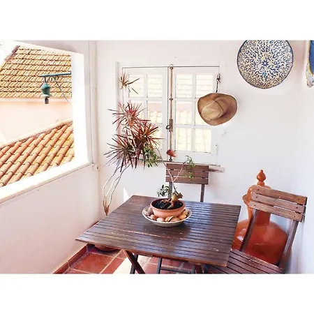 Three-bedroom In * Freiria